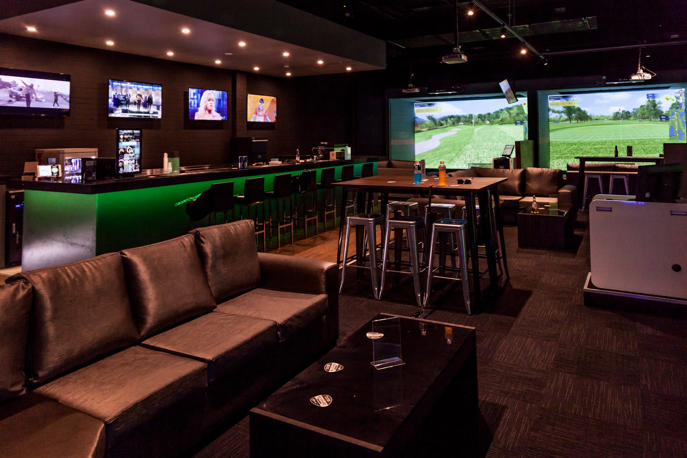 XGolf Franchise Own your own Indoor Golf Entertainment Venue & Bar