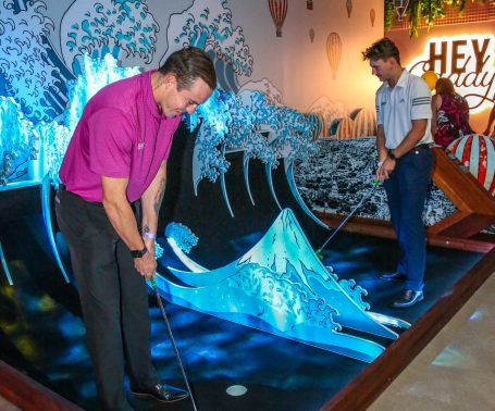 Hey Caddy Mini Golf